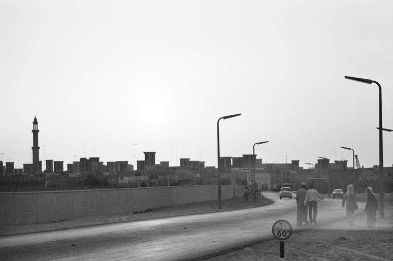 O skyline de Dubai em 1967 nada lembra os arranha-céus que deixaram a cidade famosa