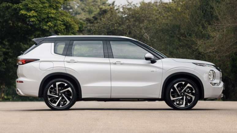 Novo Mitsubishi Outlander PHEV agora é SUV de 7 lugares híbrido recarregável e com foco em clientes premium