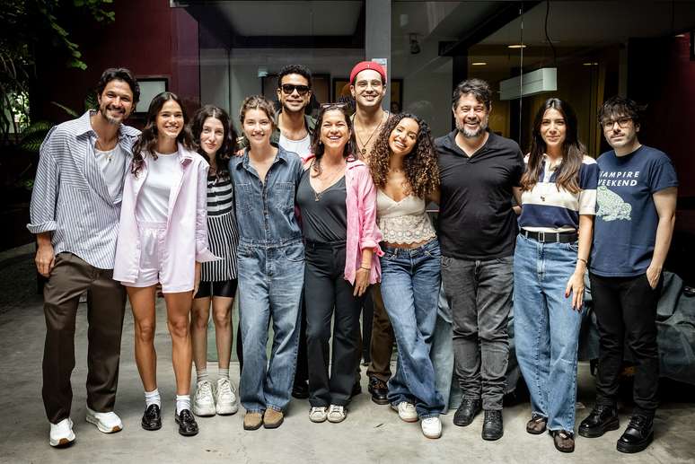 Bruna Marquezine e elenco de “Amor da Minha Vida” 