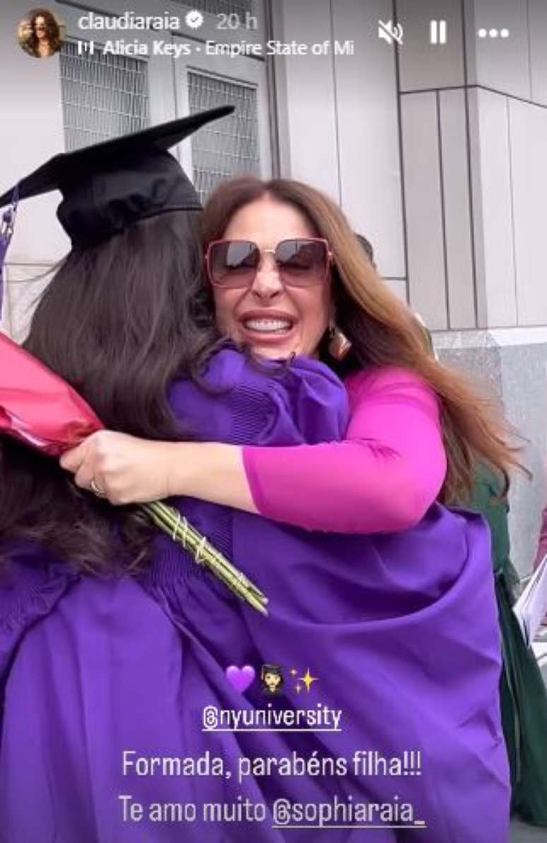 Sophia, de 22 anos, se formou em Artes e Comunicação na Universidade de Nova York