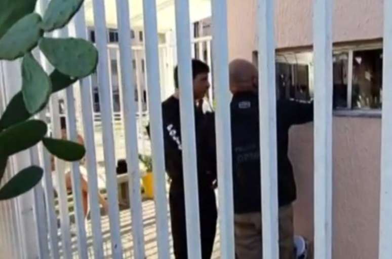 Mulher consentia que filha fosse abusada