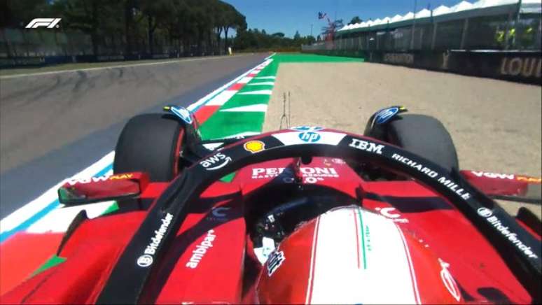 Charles Leclerc durante el curso de entrenamiento 