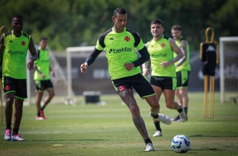 Souza fez postagem no Instagram neste sábado –