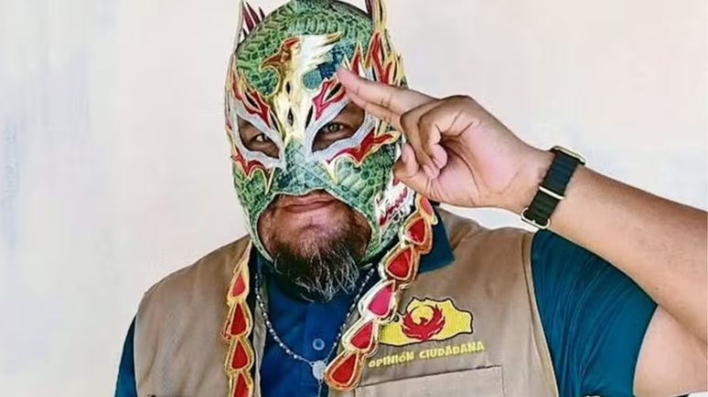 Influenciador mascarado 'El Guerrero Fénix' é morto a tiros no México