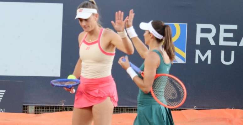 Luisa Stefani e Timea Babos 
