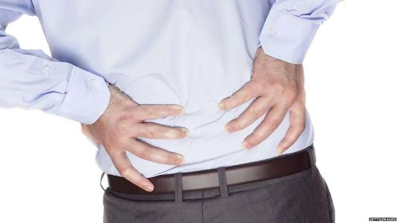 Dor nas costas afeta cerca de 223 milhões de pessoas no mundo e é principal causa de incapacidade