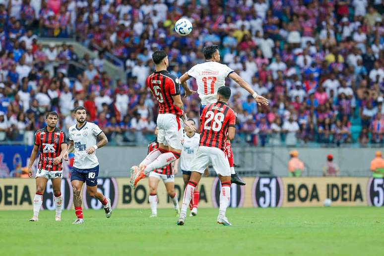 Bahia ocupa a 6ª posição, enquanto o Vitória está em 16º – Fotos: Rafael Rodrigues/EC Bahia