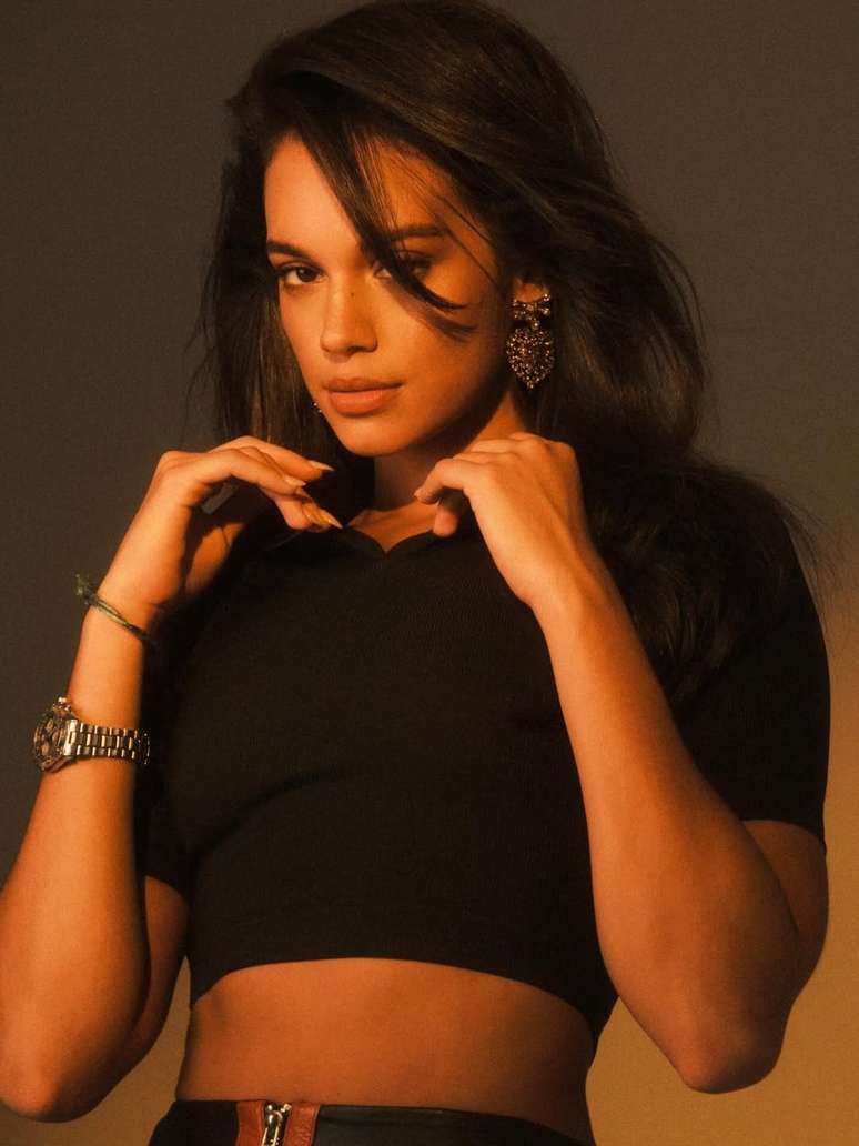 Alane Dias Alane Dias