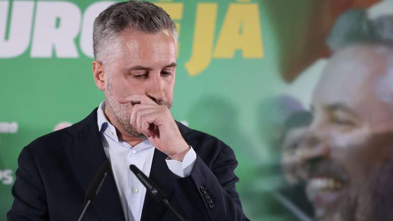 Pedro Nuno Santos renunciou &agrave; lideran&ccedil;a do Partido Socialista ap&oacute;s empate com o Chega