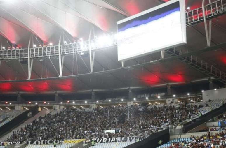 Massa Compacta dá espetáculo no clássico contra o Flamengo –