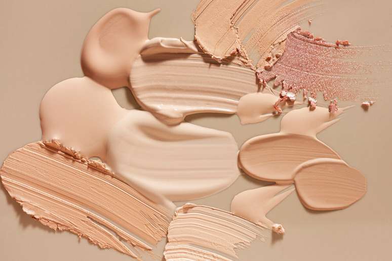 Produtos líquidos e cremosos são ideias para a maquiagem glow 