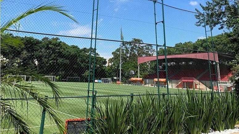 CT do São Paulo na Barra Funda fica "colado" ao do Palmeiras.