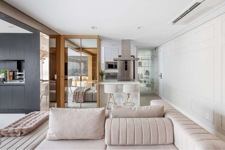 Tecidos naturais trazem acolhimento para o espa&ccedil;o Projeto: escrit&oacute;rio Martins Galera Arquitetura |