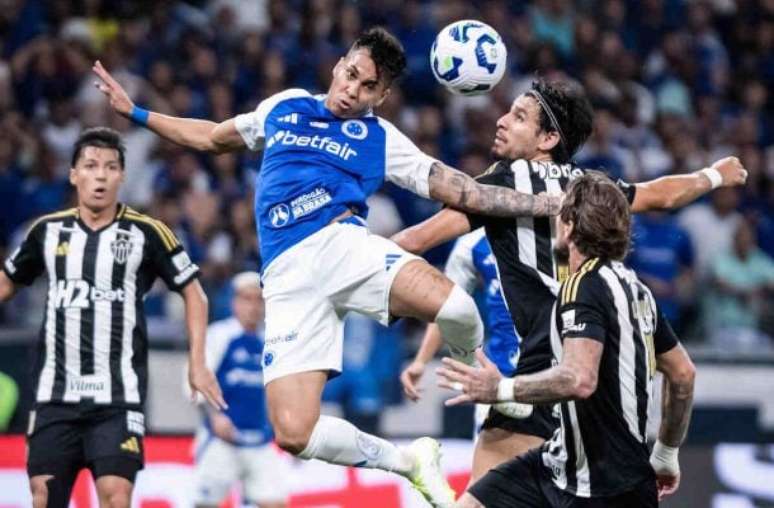 The cruise dominates, but cannot drill the defense of Atletico The cruise dominates, but cannot drill the defense of Atletico