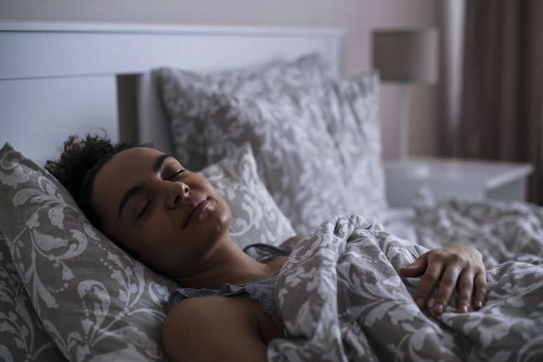 What do erotic dreams mean with known people? Understand the possible emotions behind it