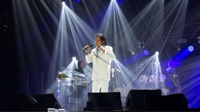 Roberto Carlos cancela show horas antes de subir no palco; veja o motivo