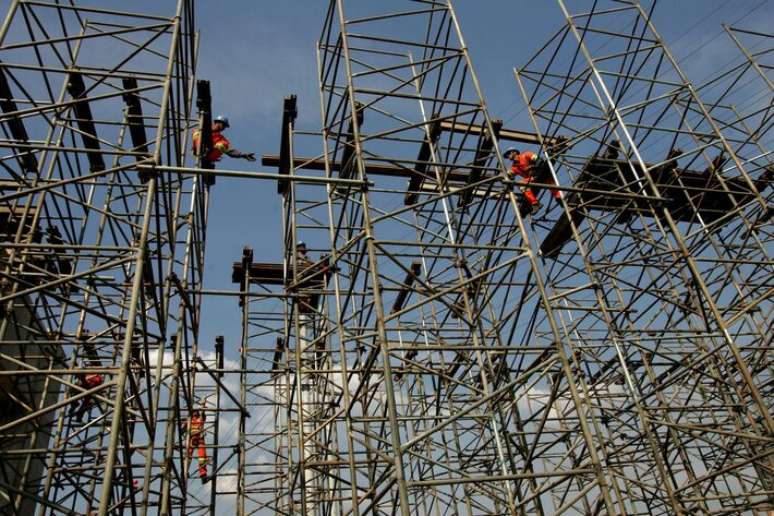 Resultado do IBC-Br de março foi colado ao teto da pesquisa Projeções Broadcast, de 0,81%