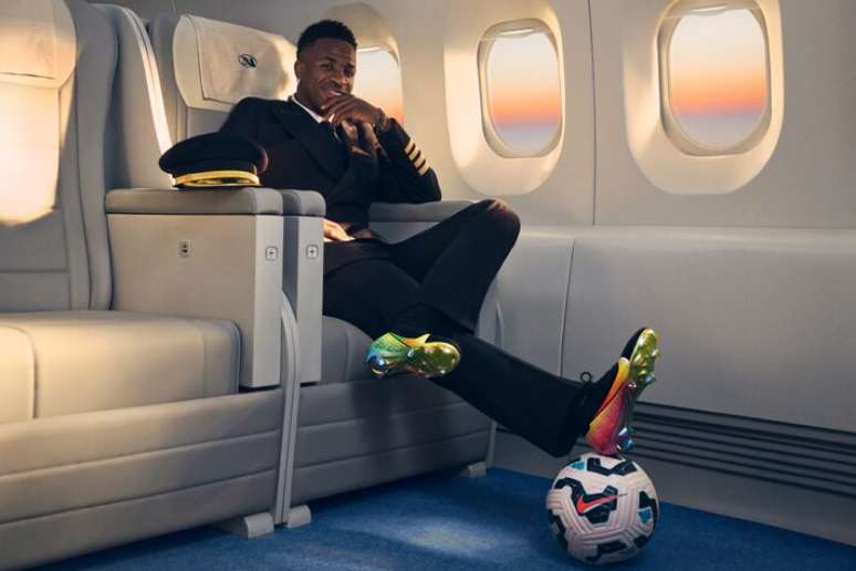 The first exclusive Jr. wines boot with Nike Exalta Brasil, Flamengo and Champions The first exclusive Jr. wines boot with Nike Exalta Brasil, Flamengo and Champions