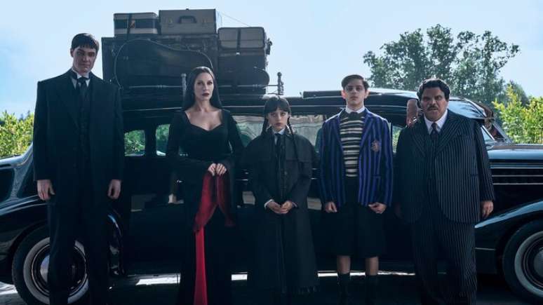 2ª temporada de 'Wandinha' será dividida em duas partas, lançadas pela Netflix em agosto e setembro