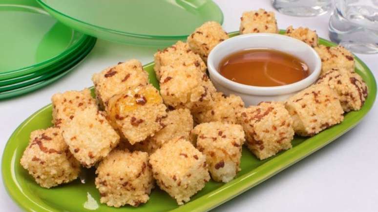 Tapioca Dadinho with honey: a sophisticated snack without difficulty Tapioca Dadinho with honey: a sophisticated snack without difficulty