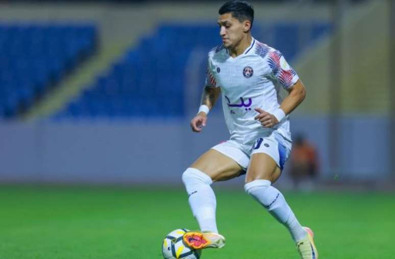 Divulgação/Al-Adalah - Legenda: Alan Cariús é artilheiro da Segunda Divisão na Arábia Saudita