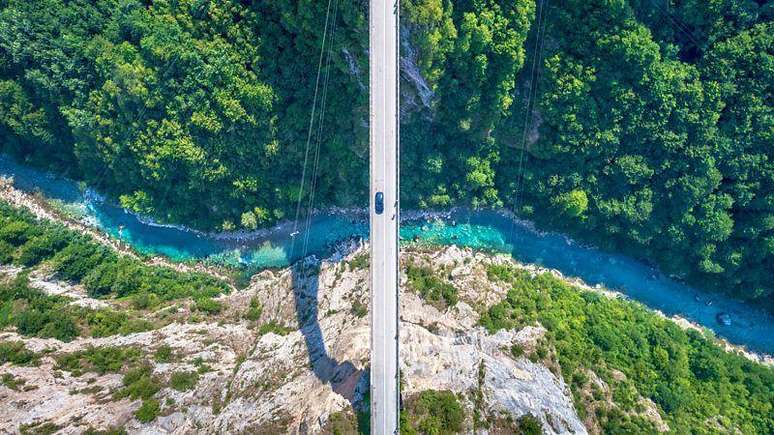 O desfiladeiro do rio Tara, em Montenegro, oferece toda a emo&ccedil;&atilde;o do Grand Canyon, sem as multid&otilde;es