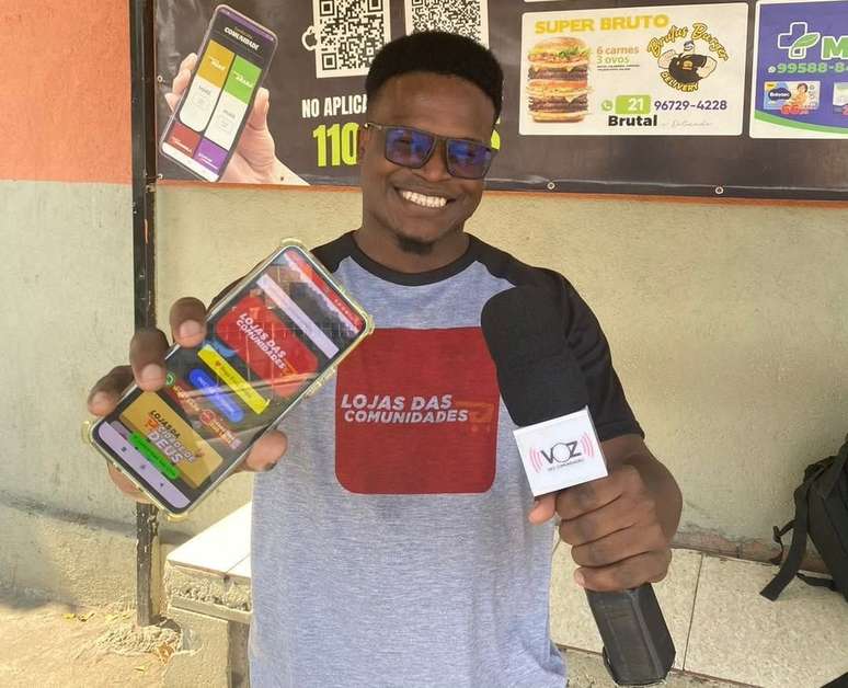 Kayo Victor Max criou um aplicativo que conecta empreendedores e consumidores nas favelas cariocas via WhatsApp.