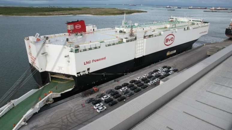 Modelos importados da China lotam portos pelo Brasil