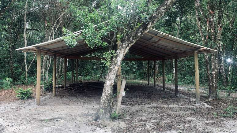 Casa de Reza da igreja da comunidade Tekoa Ka'aguy Mirim, ainda em construção. Quando pronta, ela também abrigará uma escola