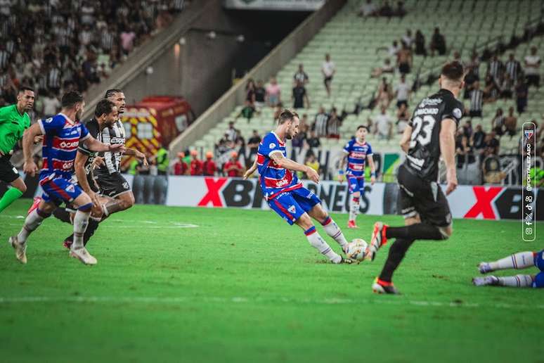 Lucas Sasha não consegue evitar o título do rival com gol na final 