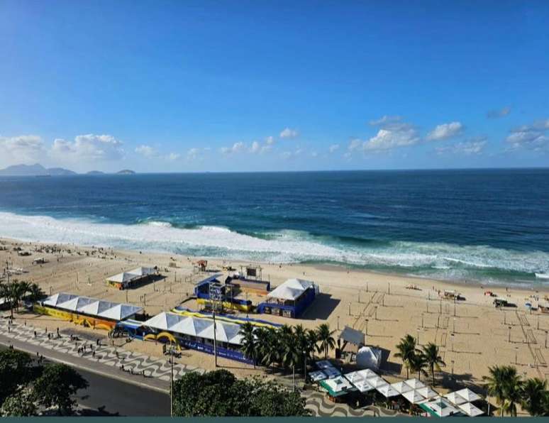 Follow the Beach em 2024 