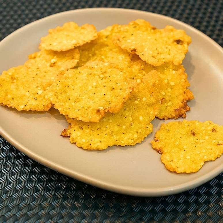 Rice chips with leftovers: healthy, grain without grain and oven