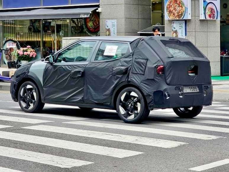 Nova geração do Hyundai HB20 em testes na Coreia do Sul