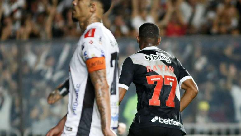 Rayan foi o nome do Vasco no 1º tempo –