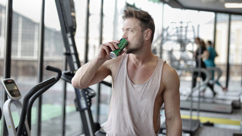 Energy as pre-training? Understand what experts say
