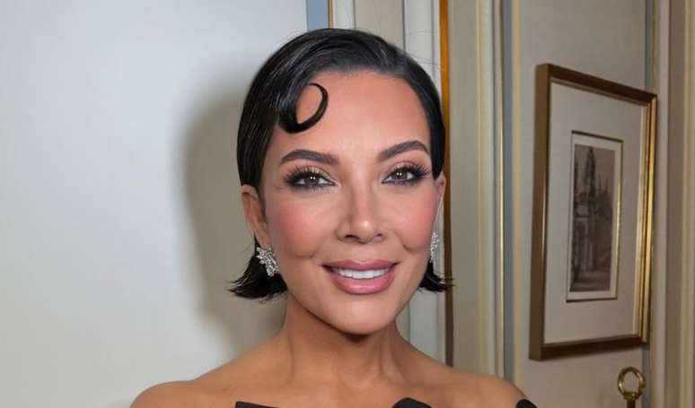 Kris Jenner choca com antes e depois e médico revela segredo do rejuvenescimento aos 69 anos: 'Eficaz em pessoas idosas'.