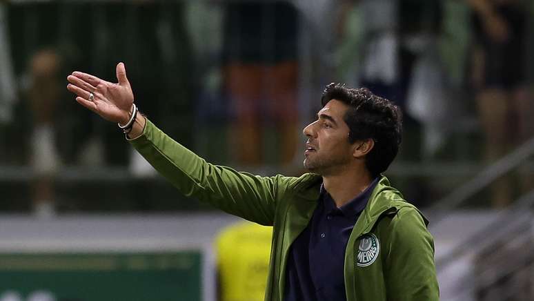 O técnico Abel Ferreira, da SE Palmeiras, em jogo contra a equipe do Ceará SC, durante partida válida terceira fase, da Copa do Brasil, na arena Allianz Parque. 