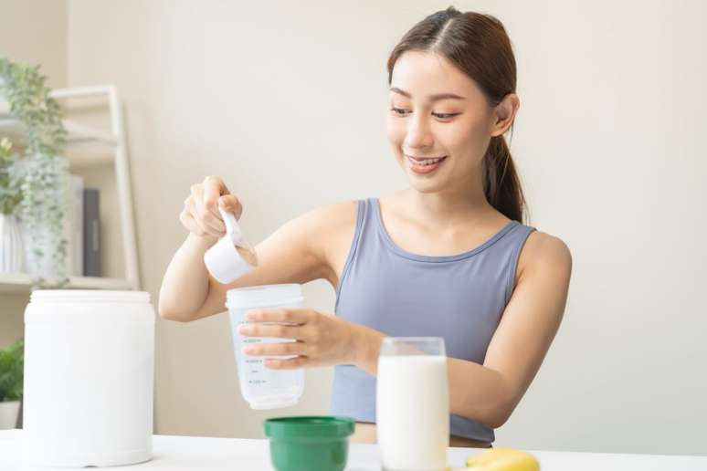 Proteins are essential to maintain the lean mass Proteins are essential to maintain the lean mass