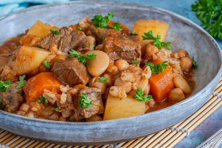 Bovina palette stew with vegetables and cereals Bovina palette stew with vegetables and cereals