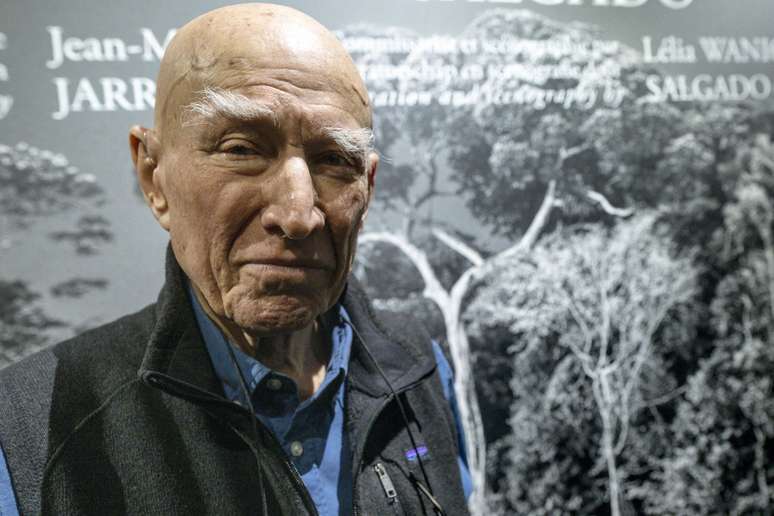 Sebastião Salgado durante abertura de uma exposição