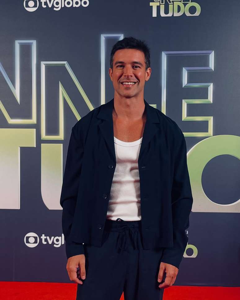 Ator que interpreta personal e affair de Odete Roitman &eacute; ex-reality e j&aacute; vendeu conte&uacute;do adulto