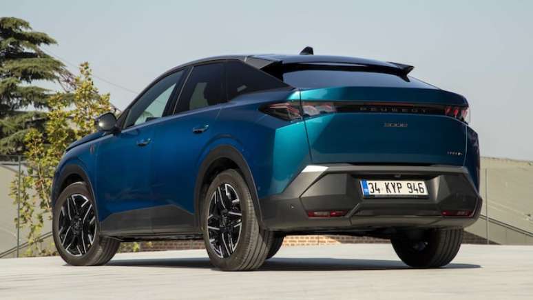 Nova geração do Peugeot 3008 é forte candidata a ganhar produção na fábrica da Stellantis em Goiana (PE)
