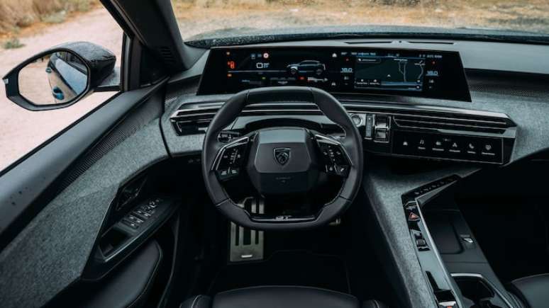 Nova geração do Peugeot 3008 é forte candidata a ganhar produção na fábrica da Stellantis em Goiana (PE)