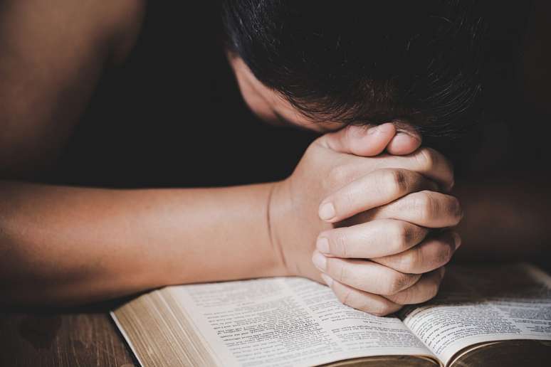 Our Auxiliary Lord protects from evil: knowing prayer