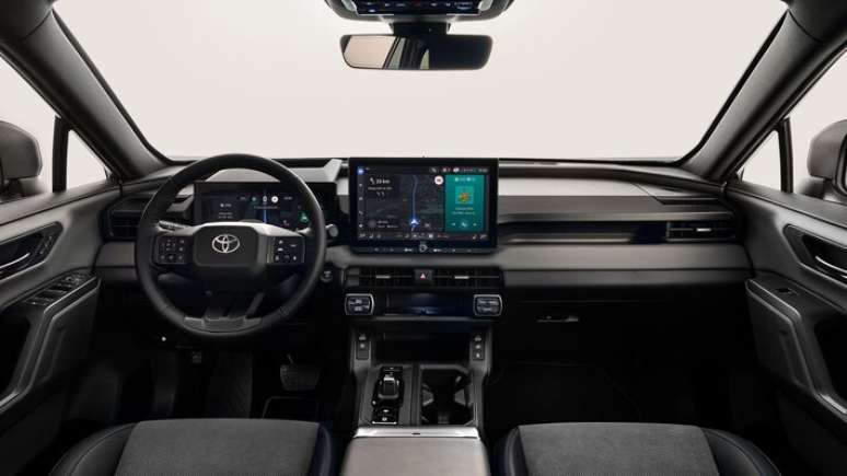 Sexta geração do Toyota RAV4 estreia com 100% de versões híbridas, visual completamente novo e mais tecnologias