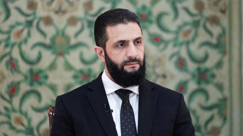 O presidente interino da Síria, Ahmed al-Sharaa, no palácio presidencial em Damasco, Síria, 10 de março de 2025.