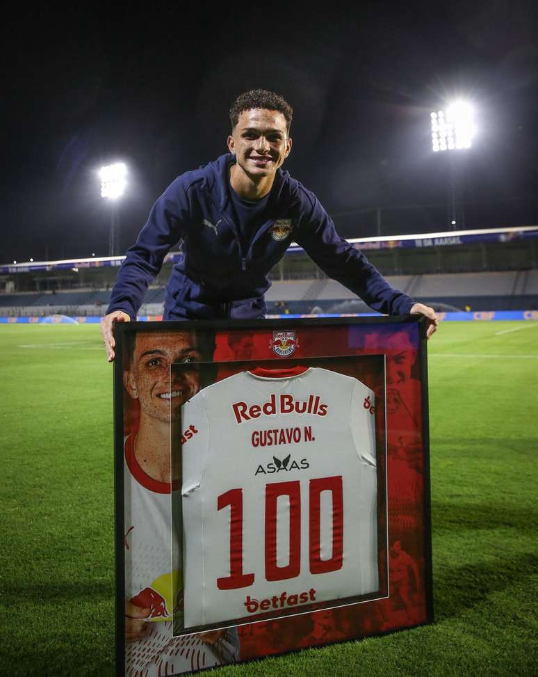 Gustavo Neves, jogador do Red Bull Bragantino. 