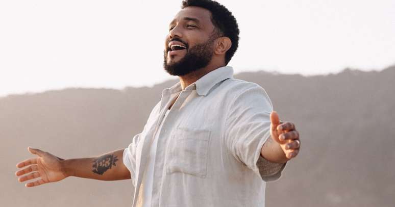 Eli Soares lança novo disco, "Memóri4s", nas plataformas de música