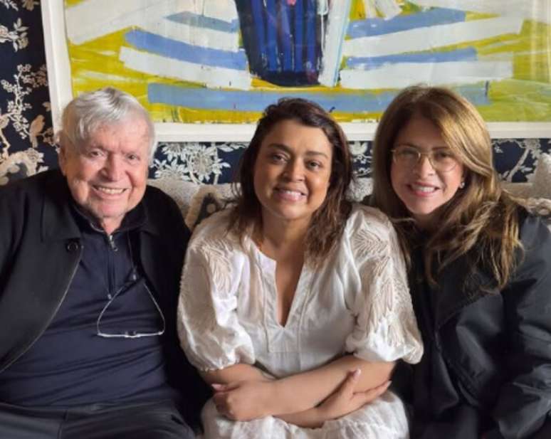 Boni and Bela Gil visit Prete Gil in the United States in the midst of the treatment of the singer against cancer
