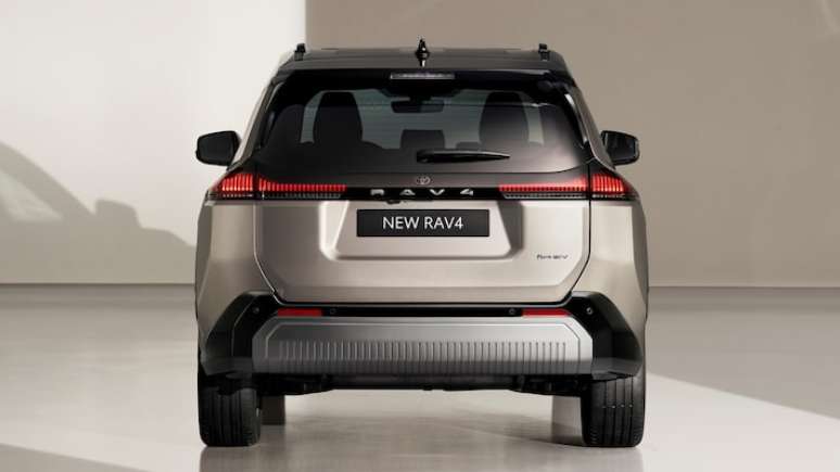 Sexta geração do Toyota RAV4 estreia com 100% de versões híbridas, visual completamente novo e mais tecnologias